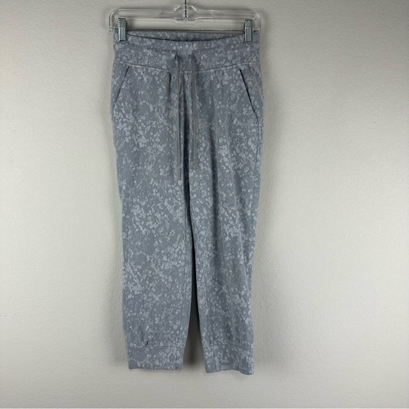 Lululemon Gray White Speckle Spritz Ready to Rulu Crop Athleisure Joggers Size 4 - Picture 1 of 5